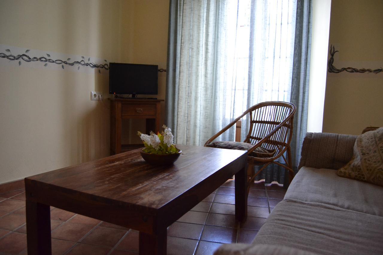 Hostal Toribio Galaroza Exteriér fotografie